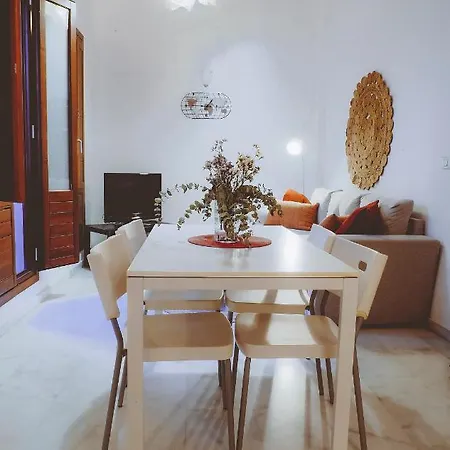 Apartment Ribera & Historic Centre